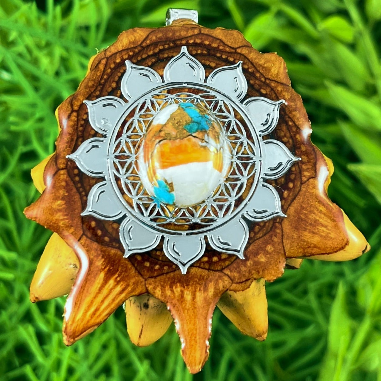 Spiny Oyster Turquoise with Flower of Life