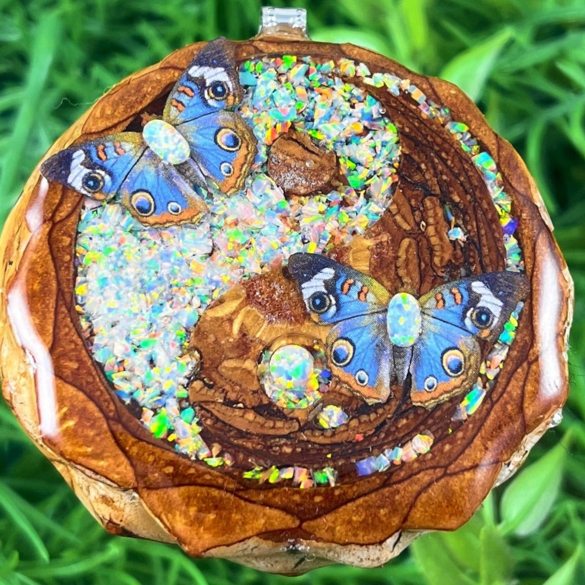 Crushed Opal Yin & Yang