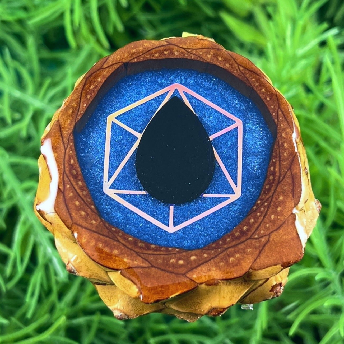 Supernova with Onyx & Icosahedron