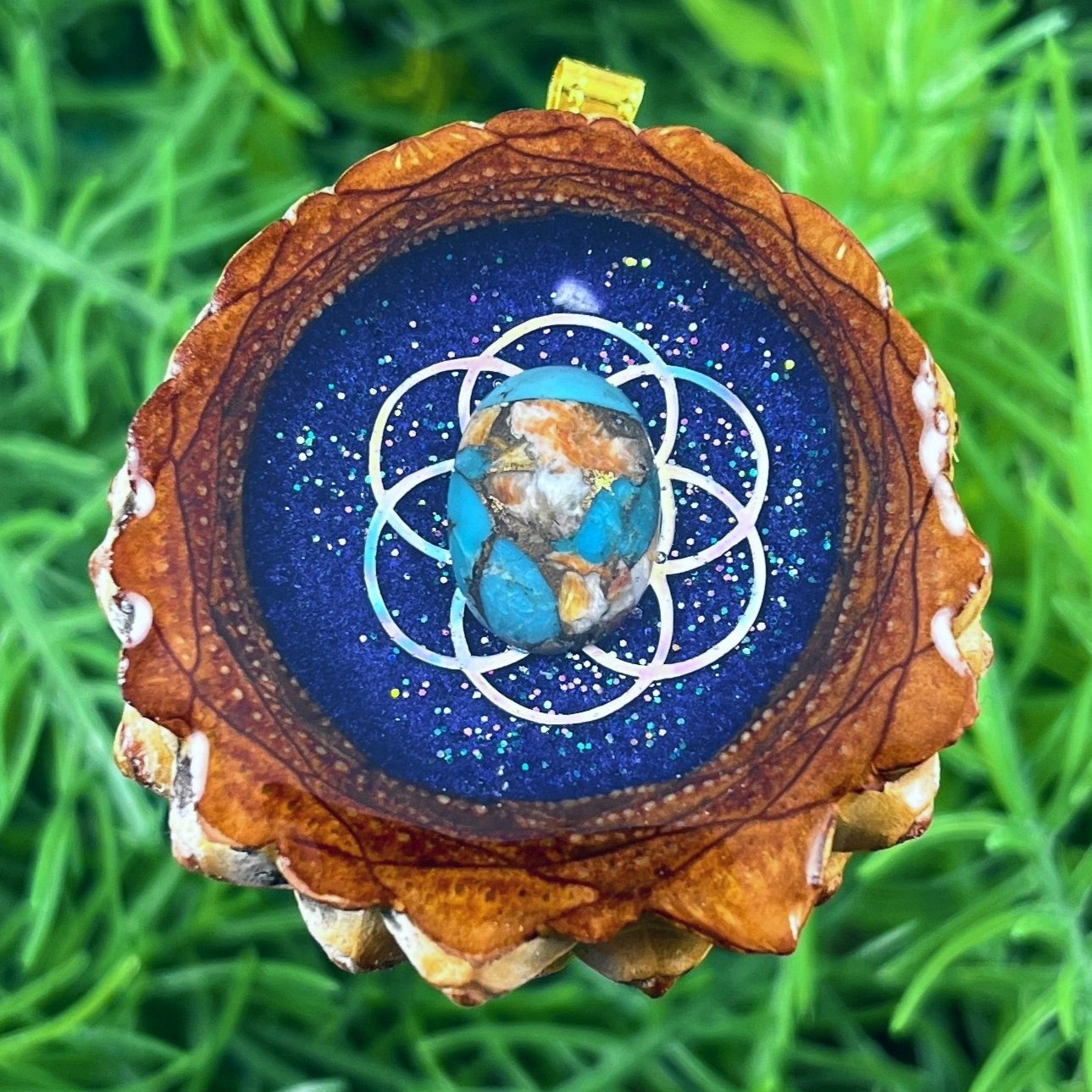 Supernova with Spiny Oyster Turquoise & Seed of Life
