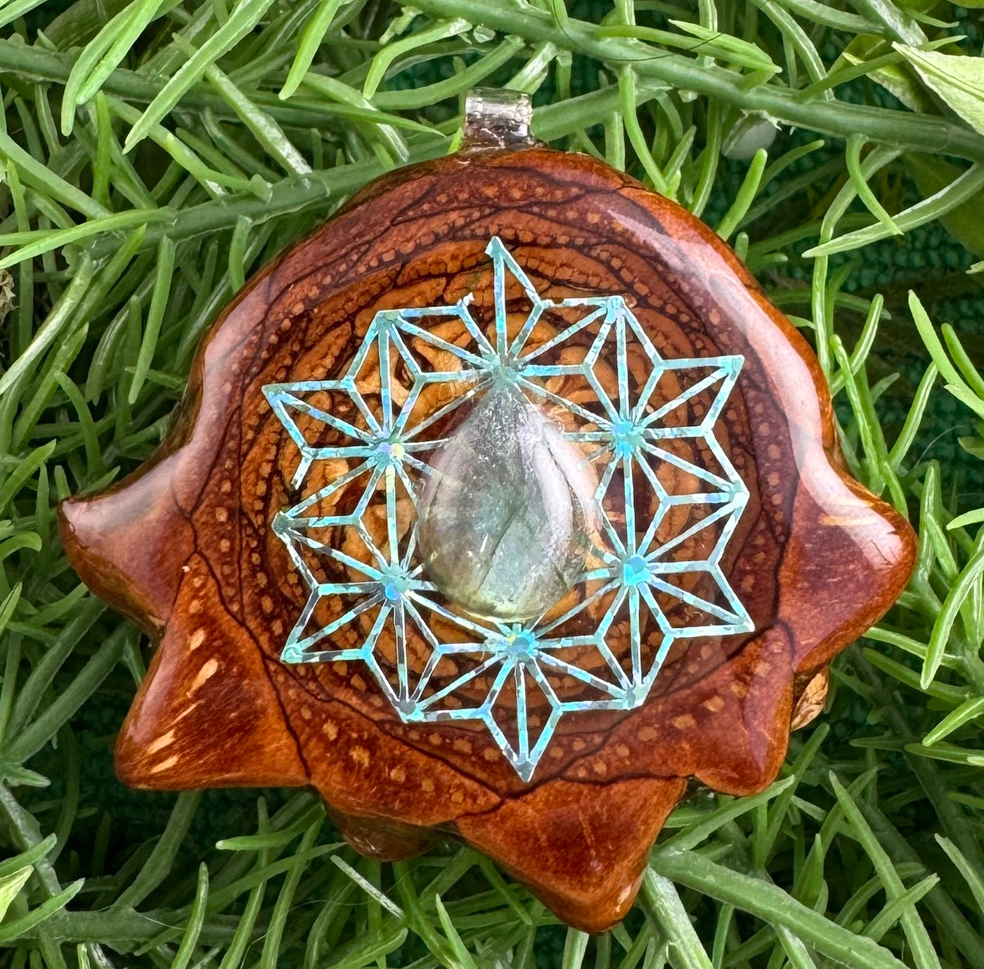 Aura Quartz Asanoha