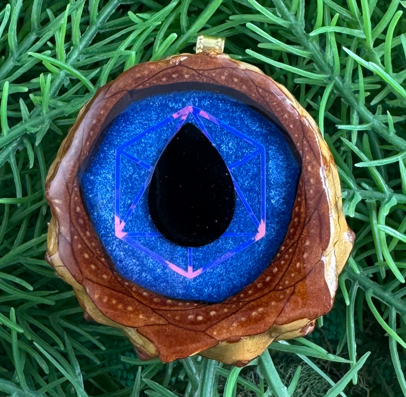 Blue Crush with Onxy & Icosahedron