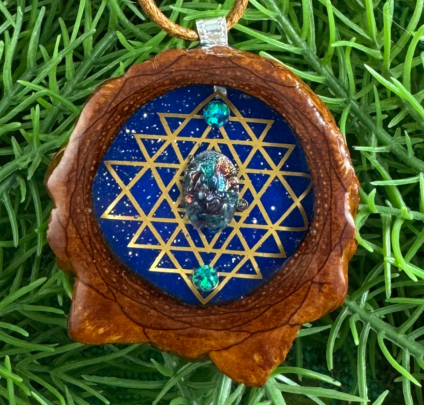UV Reactive with Crushed Opal's & Sri Yantra
