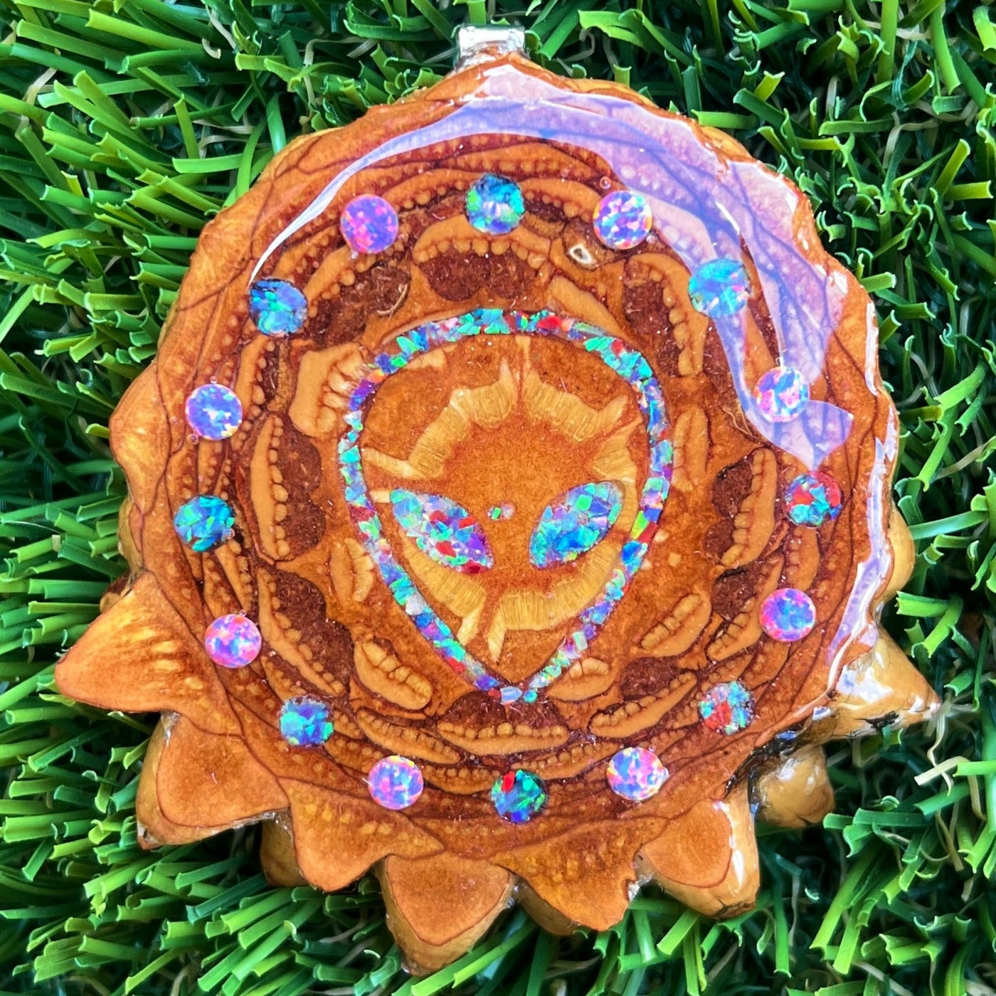 Crushed Opal Alien with Opal