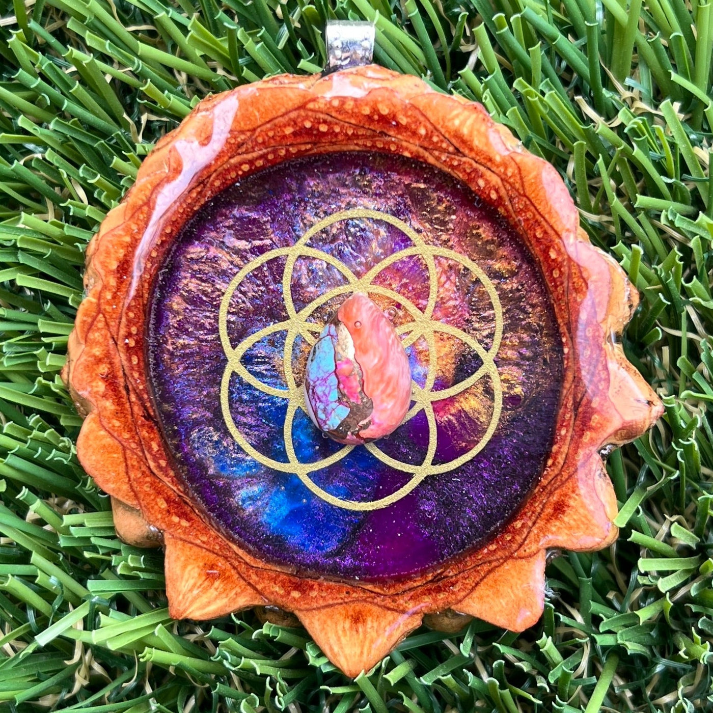 Supernova with Spiny Oyster Turquoise & Seed of Life