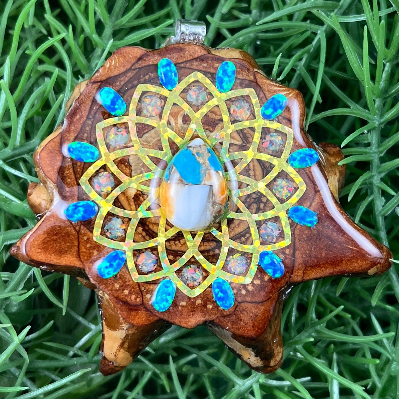 Spiny Oyster Turquoise & Opal with Crushed Opal & Sunflower