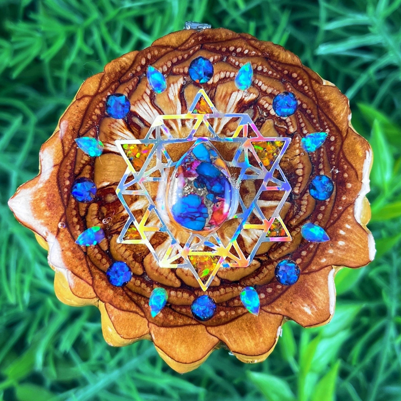 Spiny Oyster Turquoise & Opal with Crushed Opal & 64 Star Tetrahedron
