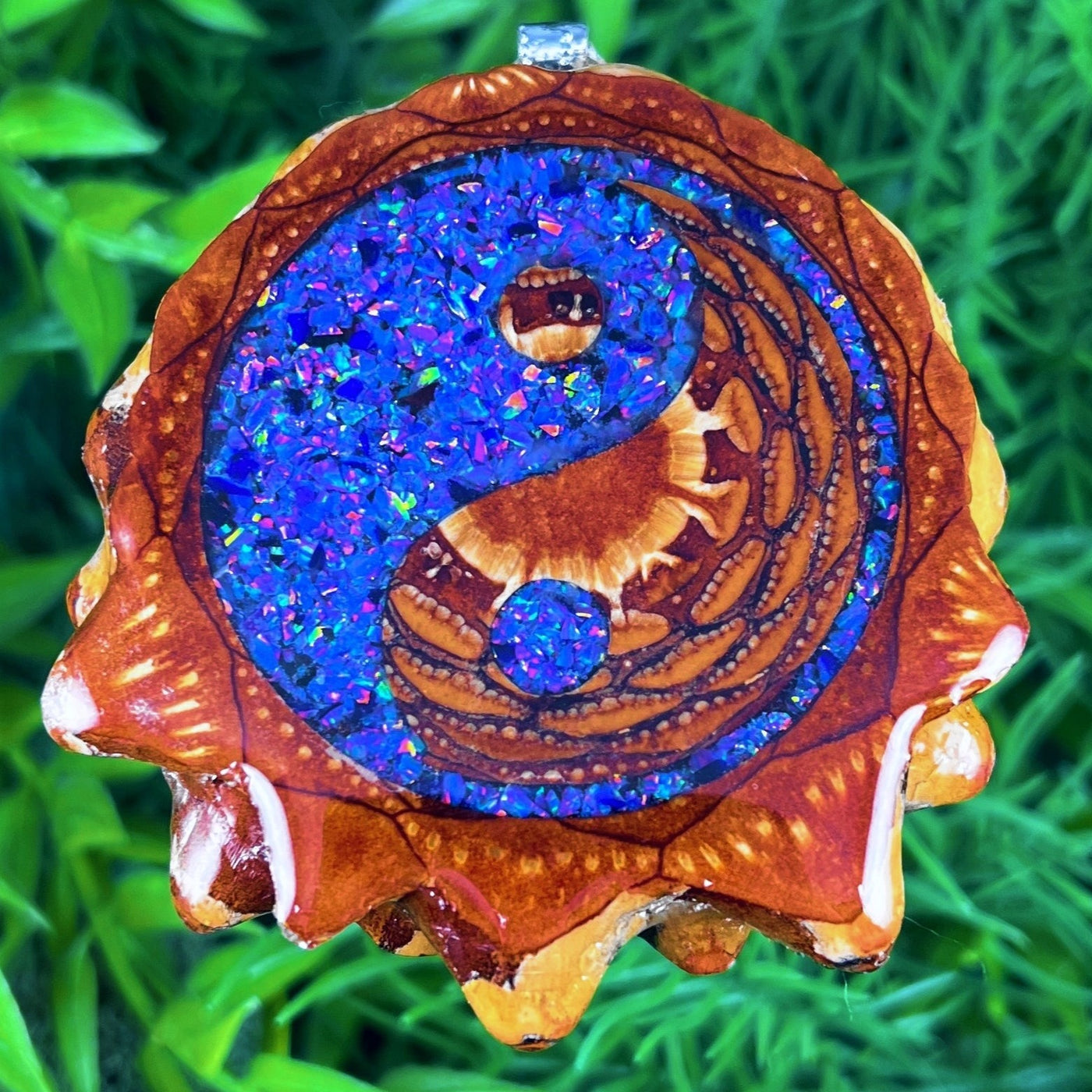 Crushed Opal Yin & Yang